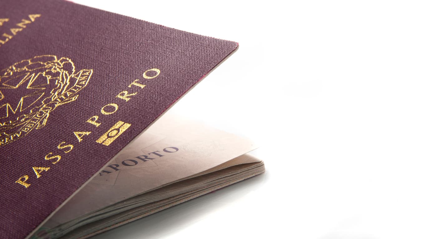 open Italian passport