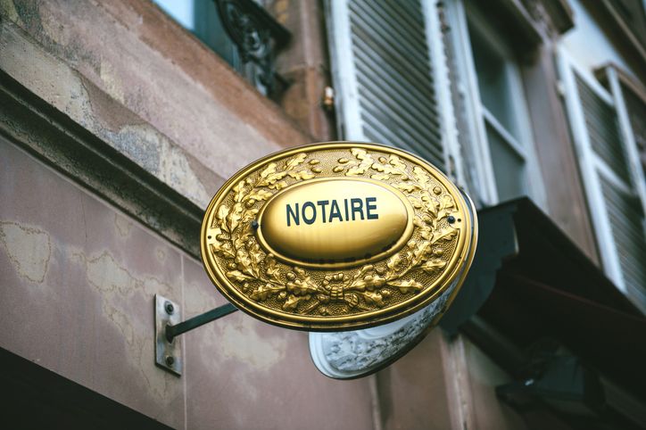 Notaire sign on French building